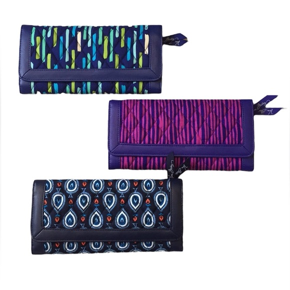 Vera Bradley Handbags - NWT Vera Bradley Trifold wallet
